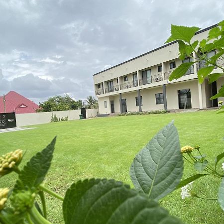Eagle Vault Hotel Kwabenya Exterior photo