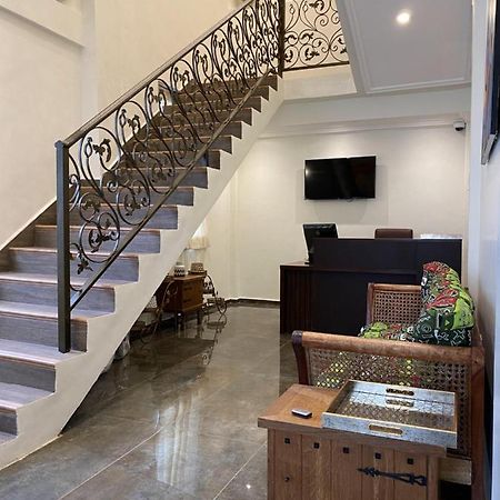 Eagle Vault Hotel Kwabenya Exterior photo