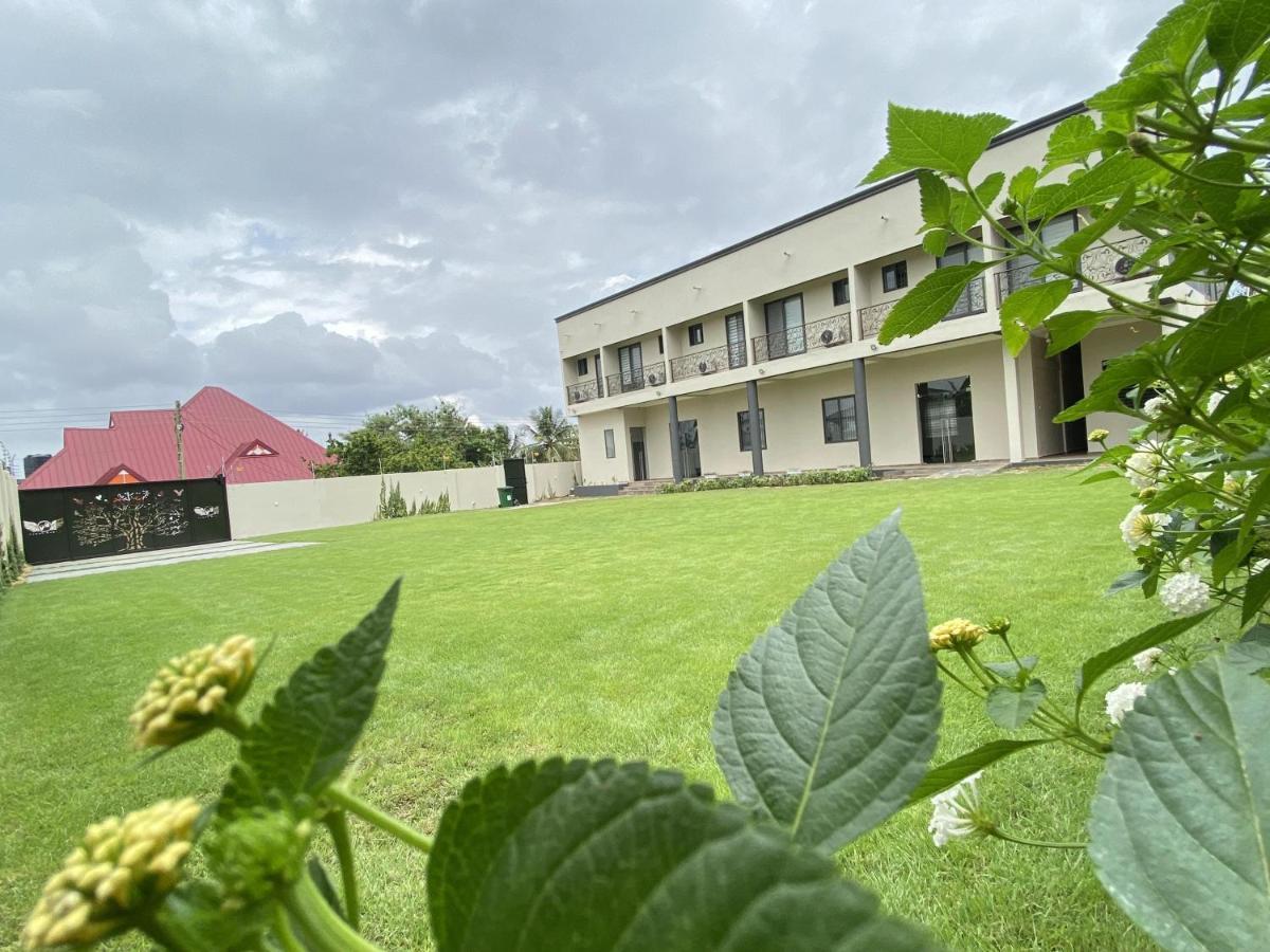 Eagle Vault Hotel Kwabenya Exterior photo