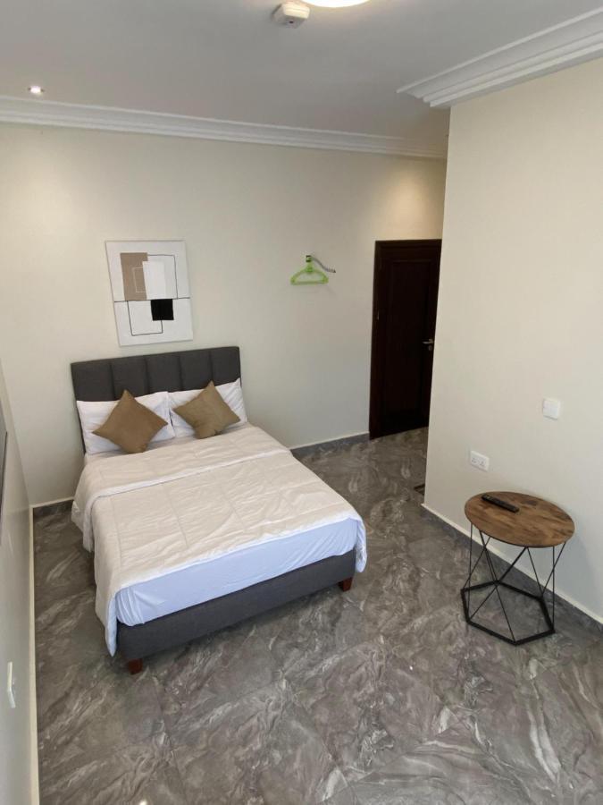 Eagle Vault Hotel Kwabenya Exterior photo